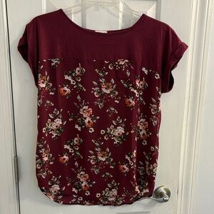 Burgundy Floral Women's Short Sleeve Top